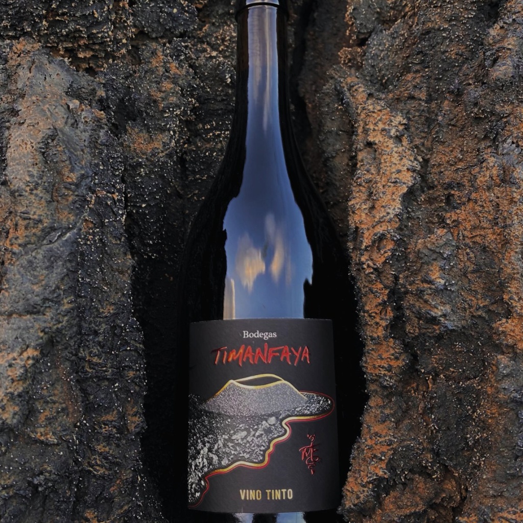 Bodegas Timanfaya – entre lava